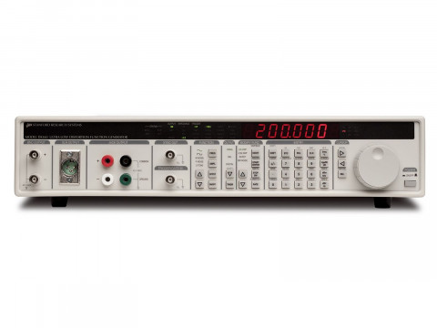 Генератор сигналов сложной формы со сверхнизким уровнем искажений DS360